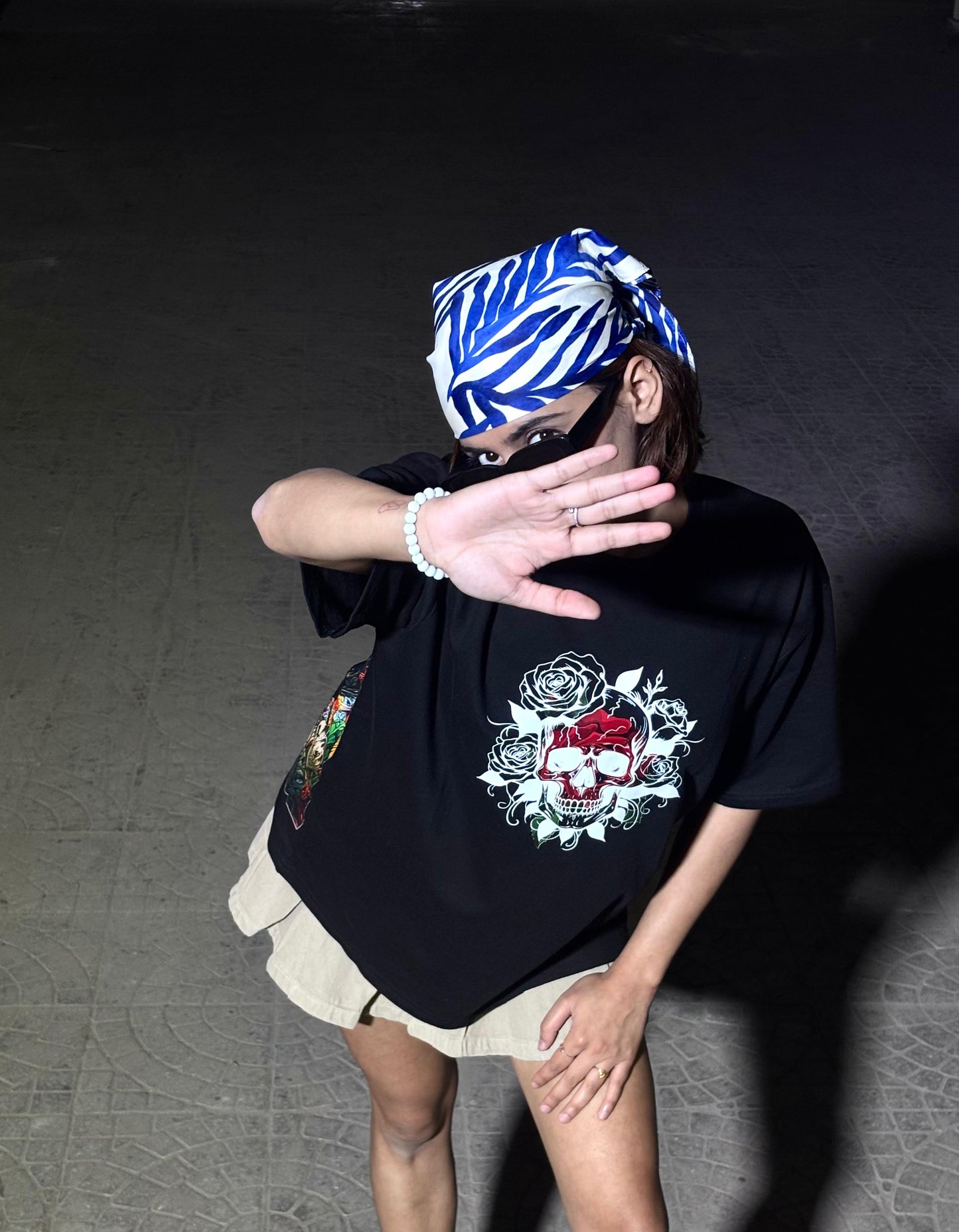 PLUTO GALAXY ORIGINALS SKULL AND ROSES EDITION UNISEX OVERSIZED T-SHIRT